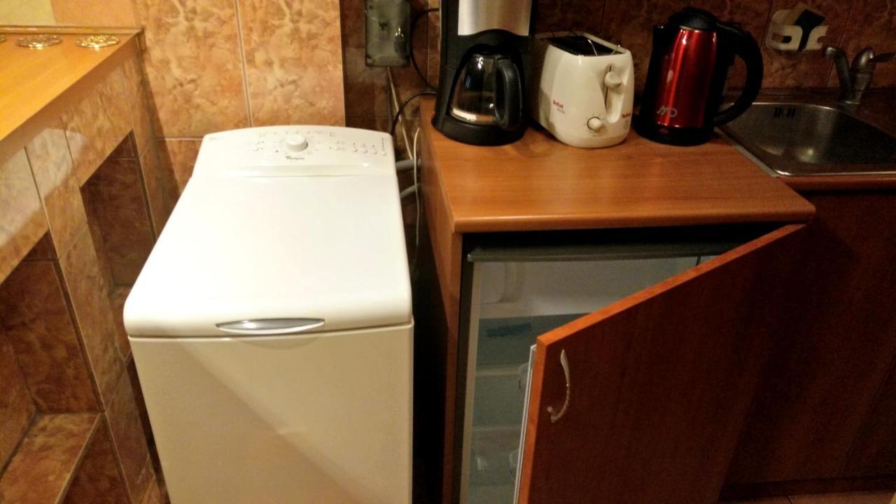 Rompromo Plus Accommodation ブカレスト エクステリア 写真