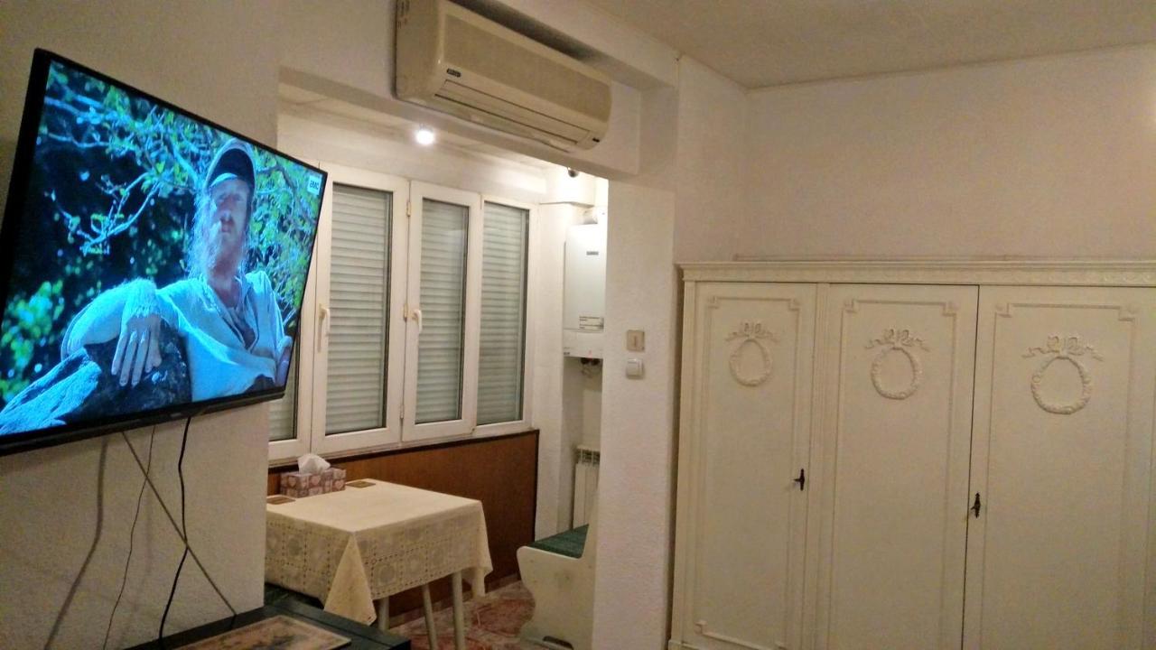 Rompromo Plus Accommodation ブカレスト エクステリア 写真